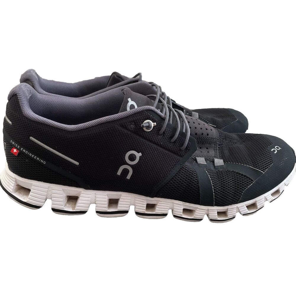 On Cloud Womens Swiss Engineering Cloud 5 Black Running Shoes Sneakers Size 9.5